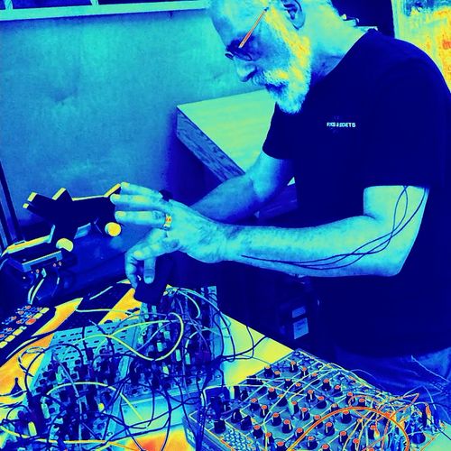 electric.kitchen @ Gravitons 2025: Live From the Resistance