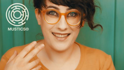 Meljoann @ gravitons | Mustics™ Wellness Hour